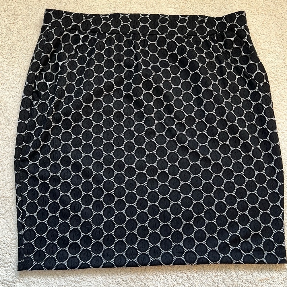 Elastic waist skirt in great used condition, size XL